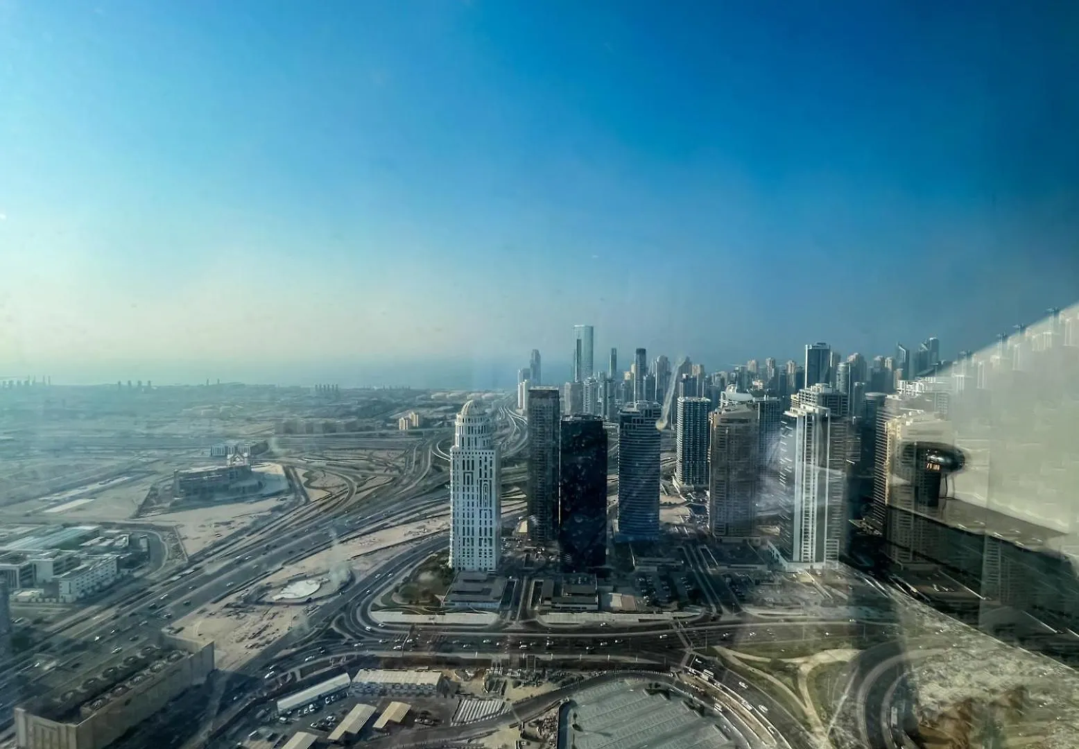 Livbnb - Live In The Sky With Sea And City View Dubai Apartment