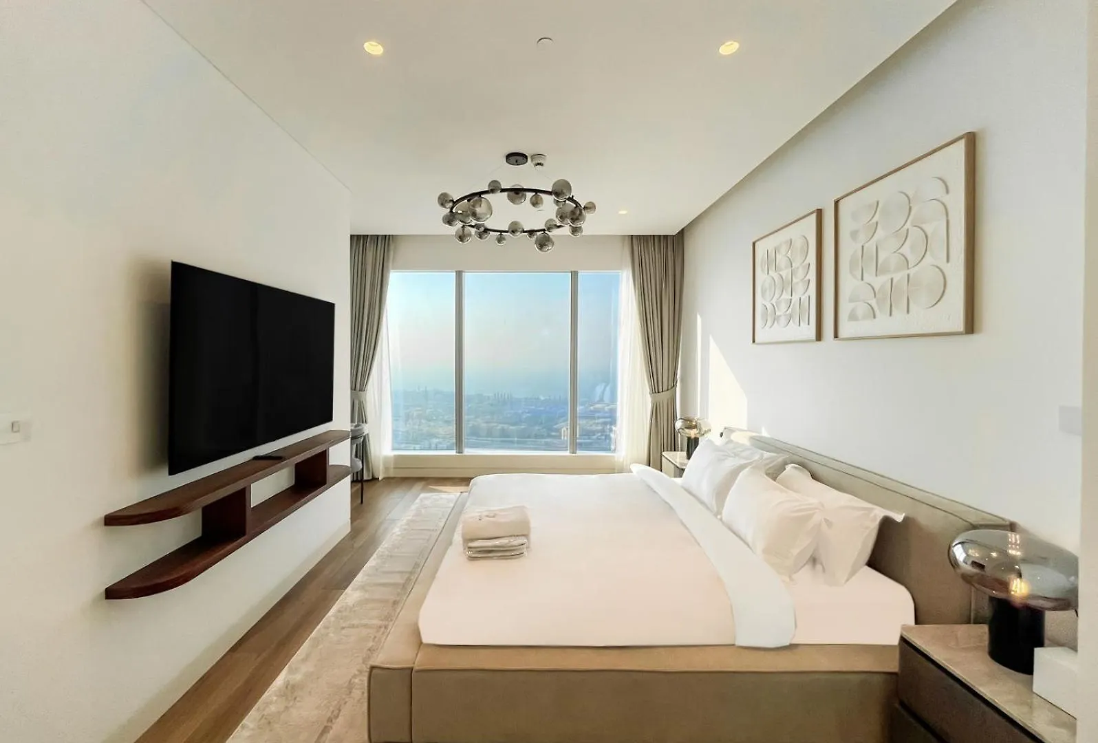 Livbnb - Live In The Sky With Sea And City View Dubai Apartment