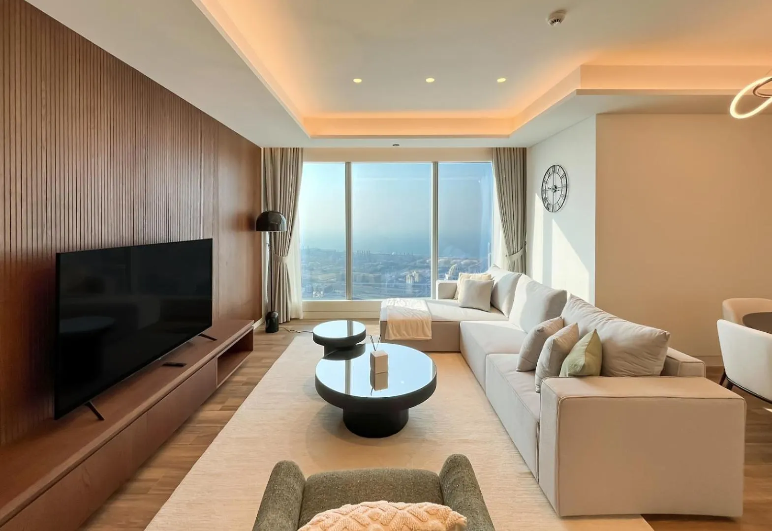 Livbnb - Live In The Sky With Sea And City View Dubai